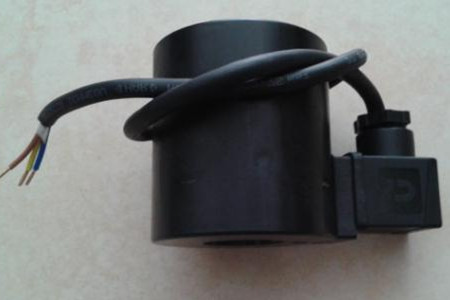 電磁線圈的電感主要起到什么作用？